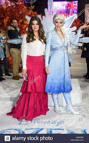 Chatting with people on the cinderella red carpet on monday, both cabello, 24, and menzel, 50, opened up about the close. Idina Menzel And Elsa Attending The European Premiere Of Frozen 2 Held At The Bfi South Bank London Stock Photo Alamy
