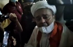 Menurut habib novel alaydrus, habib rizieq hanya takut kepada allah swt dan tidak takut kepada celaan ataupun hinaan dari orang lain. Saking Tak Terima Habib Rizieq Dipenjara Lagi Habib Bahar Sampai Bicara Nyawa Pojoksatu Id