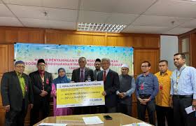 Jadual waktu solat seluruh negeri pulau pinang waktu solat adalah peruntukan tempoh atau selang masa tertentu bagi masyarakat muslim menjalani syariat solat sama ada fardhu ataupun sunat. Laungan Azan Di Pulau Pinang Bertukar Mulai Asar Petang Ini Buletin Mutiara
