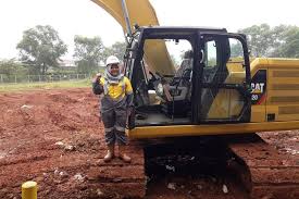 Find out which tescar is for you. Ade Ayu Milenial Yang Memilih Jadi Operator Alat Berat 20 Ton Halaman All Kompas Com