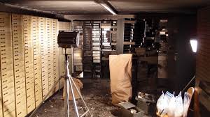 Hallo zusammen, auf welchem konto buche ich die jahresmiete für ein betriebliches bankschließfach (skr03, eür)? Nicht So Sicher Wie Gedacht Banksafes Ziehen Rauber An Sparen Und Geld Anlegen Faz