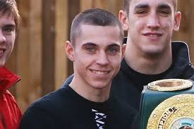 Unimpressive Scott Quigg hangs