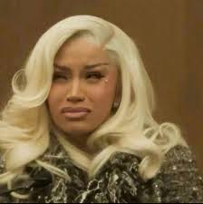 We have received many great anniversary avatar frame designs from our  talented Chiefs.🎨 Congratulations to the 5 chosen entries that have  qualified for the final vote! It's up to you to decide