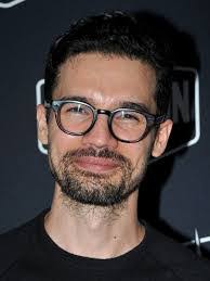 Steven Strait's Instagram, Twitter & Facebook