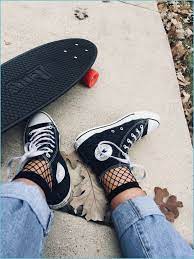 There are ritzy vibes here (diamonds, money, etc.), edgy skater vibes, city vibes, and vintage vibes. Skater Girl Aesthetic Wallpapers Wallpaper Cave Skater Girl Aesthetic Wallpaper Neat