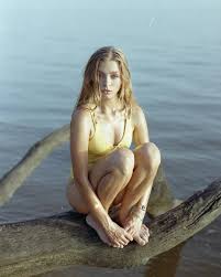 Molly Garcia - Free sexy pics, galleries & more at Babepedia