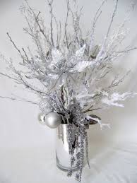 Silver And White Christmas Flower Arrangements 1b3f624b458c86e568a63bf8da14 Silver Christmas Decorations Silver Bells Christmas Christmas Flower Arrangements