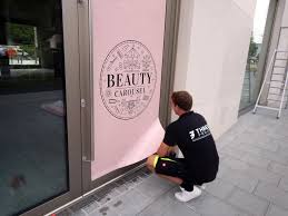 Maybe you would like to learn more about one of these? Ab Sofort Schmucken Die Beauty Carousel Munchen Facebook