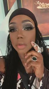 #makeupartist #trending #newmakeup #toofacefoundation #halloweennails  #trendcosmetics #anastasia #macy