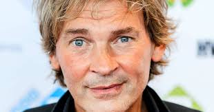 Matthijs van nieuwkerk in sterren op het doek. Matthijs Van Nieuwkerk Gaat Nieuw Avontuur Aan Bij Npo Show Tubantia Nl