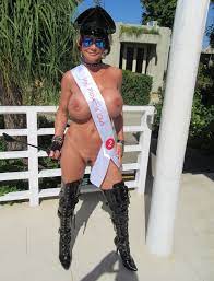 Deauxma ™ on X: Another in the nude fashion show event.  t.coJHSWSlLWMl  X