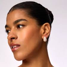 Pop the bubbly 🍾 This one's worth celebrating⁠. Introducing H&B Champagne  Sparkle