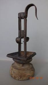 Clients can avail from us exquisite range of wrought iron candle holders which are well known charming effect in the living rooms 410 Leuchter Eisen Candlestick Iron Antik Antique Ck Ideen In 2021 Kerzen Bodenkerzenhalter Schmiedeeisen Kerzenhalter