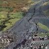 La plus petite maison de grande bretagne, à conwy, dans le nord du pays de galles. Https Encrypted Tbn0 Gstatic Com Images Q Tbn And9gctphecxmljyzcq0fmzv8zpgxd0aezgmijch8 M3dlk Usqp Cau