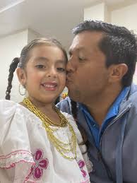Piñas Katy Heredia Aguilar (Capiro) y Noelia Apolo Freire (La Bocana),  fueron electas virreina y reina, respectivamente de las parroquias del  cantón Piñas. Evento que se cumplió en la parroquia Saracay, bajo