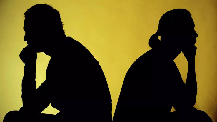 حكم طاعة الوالدين في الأمر بالطلاق