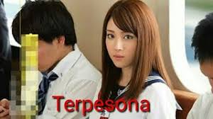 Film semi korea kali ini menceritakan tentang seorang istri yang terpaksa merelakan tubuhnya kepada seorang kakek kaya raya Nonton Film Semi
