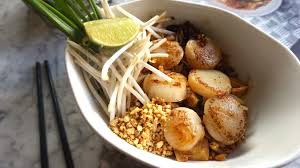 This is a dish i love cooking at home, ramsay says as he whips up a quick and easy pad thai for chang, the chef, to taste. Pad Thai Vice