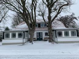 Entdecken sie spiekeroog, erfreuen sie sich an der naturidylle mit ihren vielfältigsten facetten.genießen sie die atmosphäre ostfriesischen charmes und stilvoller lebensweise. Haus An Der Kussallee Home Facebook