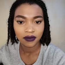 Èske w konnen siw byn pran swen chevew ou kapab gen bèl cheve long? Si wap  lave chevew ki swen wap fè pou li? Bonne journée mes amours 😘😘😘