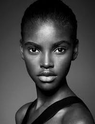 Beautiful Model Black And White Portrait Pin By Danmackproductions On Rostros Black And White Portraits Black Beauties Black And White Face
