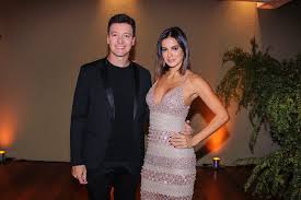Apresentador, ator, cantor, dançarino, pai, marido, filho, carismático, humilde e contagiante. Rodrigo Faro Recebe Famosos Em Comemoracao De 45 Anos Jetss