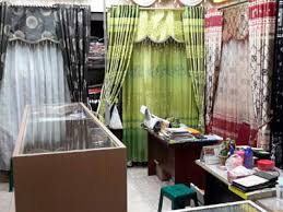 Gorden pintu minimalis yang satu ini bisa ditiru sebagai inspirasi yang tidak banyak aksen atau gorden putih minimalis ini cocok dipasang dimana saja, termasuk pada pintu yang menuju arah. Pusat Grosir Toko Gorden Termurah Gorden Klasik Blackout Interior Harga Grosir Murah Surabaya