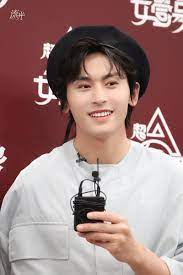 The day of becoming you 6. On Twitter No Thoughts Head Full Of Zhang Zhehan In A Beret