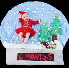 Diy Winter Snow Globe Baby Photoshoot Idea At Home Baby Photoshoot Ideas At Home Christmas Baby Pictures Baby Photoshoot