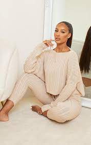 We did not find results for: Stone Cable Knit Crop Jumper Legging Set From Prettylittlething On 21 Buttons