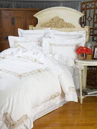 Palacio Royale Fine Bed Linens As Decorative On Your Bed As A Finely Etched Border On A Palatial Wall Intricate Beige Embroi Nevresim Takimlari Yatak Ortusu Ve Nevresim