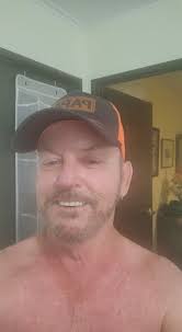 where are my straight acting bottoms 😩🤲🏾