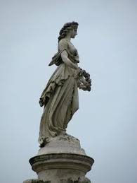 Mumbai Statue of Roman Goddess Of Flora ...
