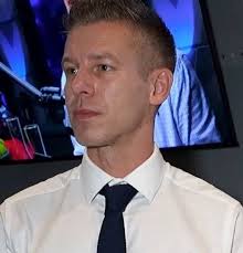 Berobbantotta a netet Magyar Péter ma kora reggel.. Már 10 ezer felett van  a kedvelések száma