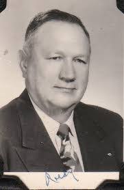 Dale Beale's Instagram, Twitter & Facebook