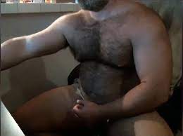 Papa Bear strips, poses and yanks his pud (no jelly) - ThisVid.com