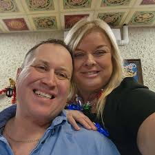 For live show dates & ticket info visit www.mikelynchcomedy.ca