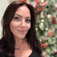 Amazon.com: Amanda Bennett: books, biography, latest update