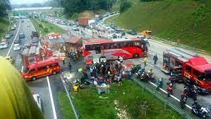 Kemalangan jalan raya, motosikal, topi keledar, penguatkuasaan abstract. Tiga Maut Dalam Kemalangan Di Pagoh Utusan Borneo Online
