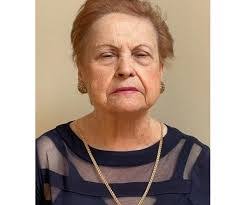 Donna Alves's Instagram, Twitter & Facebook