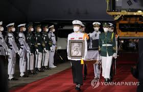 『한 사이트에 통합된 국내 및 해외 토렌트』 저마다의 일곱 살을 가슴에 품은 채 어른이라는 이름으로 살아가는 이들이 살인사건이 일어난 건물에 모여 살게 되며 시작되는 이야기 국내 최초 토렌트 검색 엔진 토렌트서치에 오신 것을 환영합니다. Vh5utzt1lvy1gm