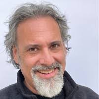 900+ "Ryan D." profiles