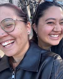 Joy Farrar's Instagram, Twitter & Facebook