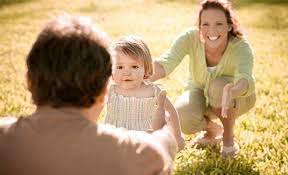 Entwicklung Der Kindlichen Bindung Kindergesundheit Info De