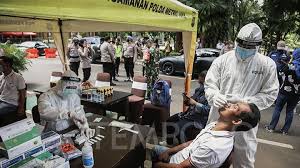 Operasi Lilin Polisi Gelar Rapid Test Antigen Gratis Di 10 Pos Pengamanan Foto Tempo Co