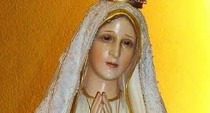 Fatima i islam. W Koranie można znaleźć wiele pozytywnych odniesień do  Matki Bożej, ale nie jest to dowodem na nic