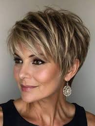 Anyone can recommend a great hairdresser in Ballarat that can actually cut  hair from shoulder length to this ? I need a good stylist recommendation.  Thanks in advance 🙏