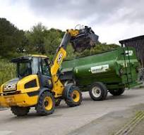 How to Choose a Compact Wheel Loader with a Telescoping Boom