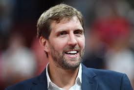 Dirk Nowitzki: Dallas benennt Teil der Olive Street in "Nowitzki Way"