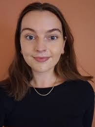 Amber Merrick's Instagram, Twitter & Facebook